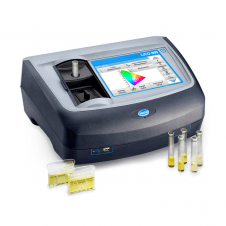 LICO 690 Spectral Colorimeter for professional colour measurements of clear transparent liquids